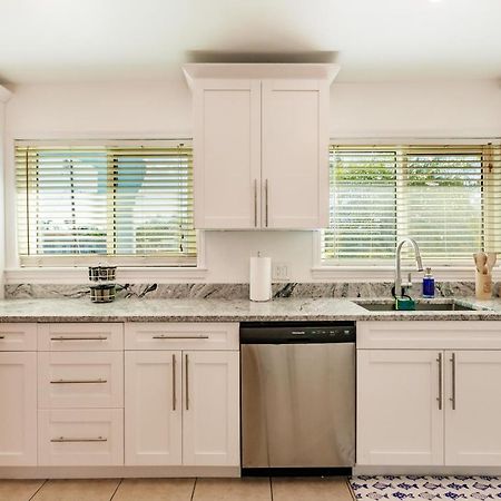 New! Dock Canal Family Home W/Pool & Gulf Access! North Fort Myers Zewnętrze zdjęcie