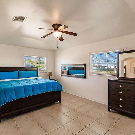 New! Dock Canal Family Home W/Pool & Gulf Access! North Fort Myers Zewnętrze zdjęcie