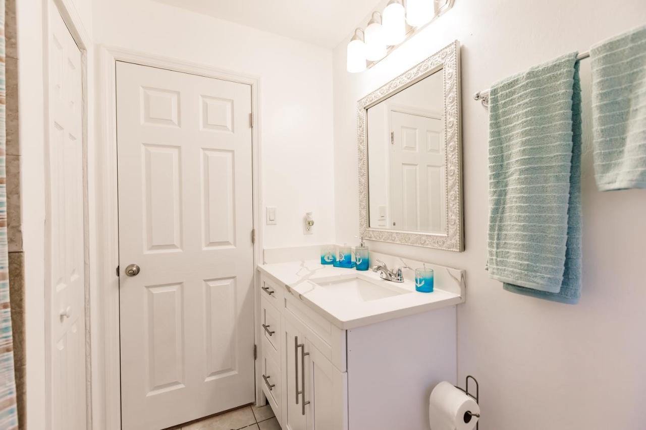 New! Dock Canal Family Home W/Pool & Gulf Access! North Fort Myers Zewnętrze zdjęcie