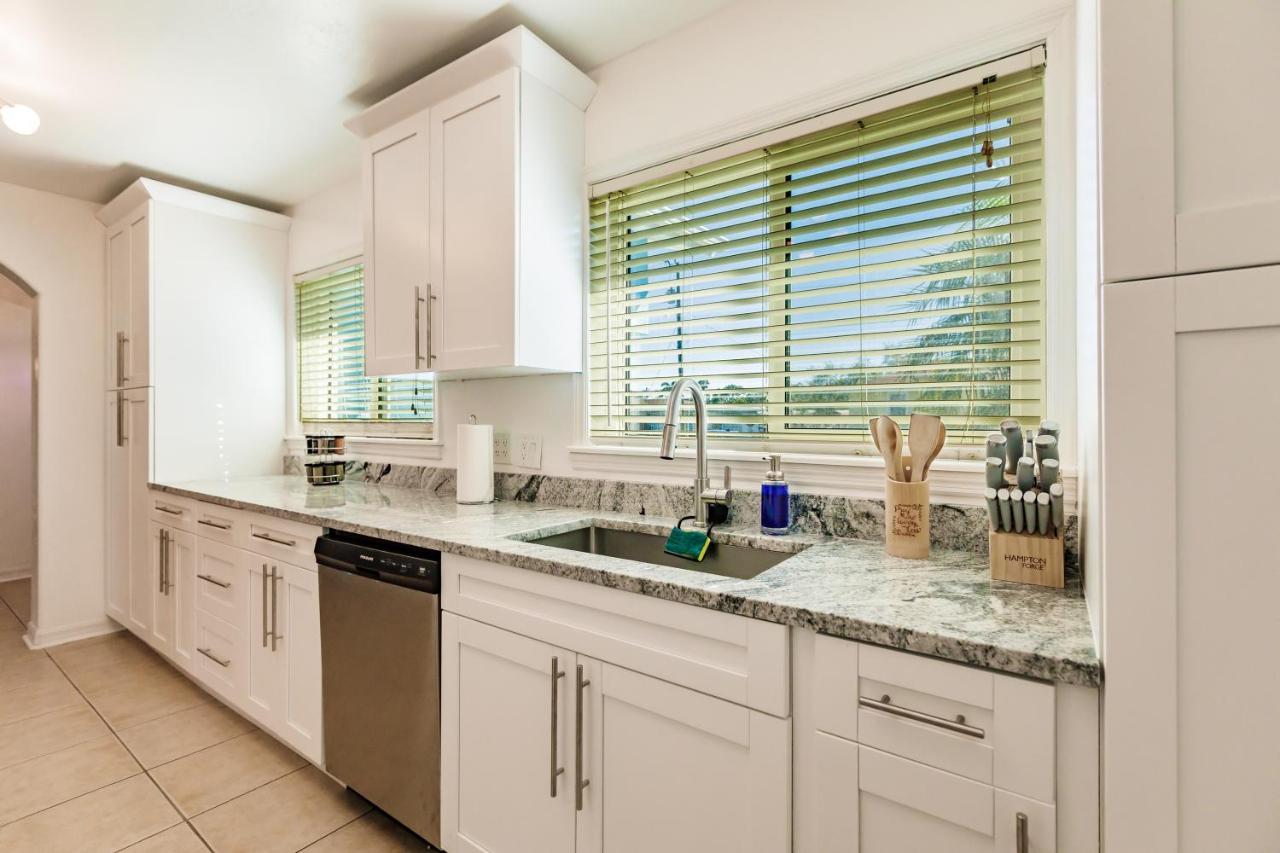 New! Dock Canal Family Home W/Pool & Gulf Access! North Fort Myers Zewnętrze zdjęcie